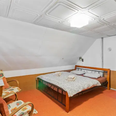 U Tobika Semesterbostad Holany